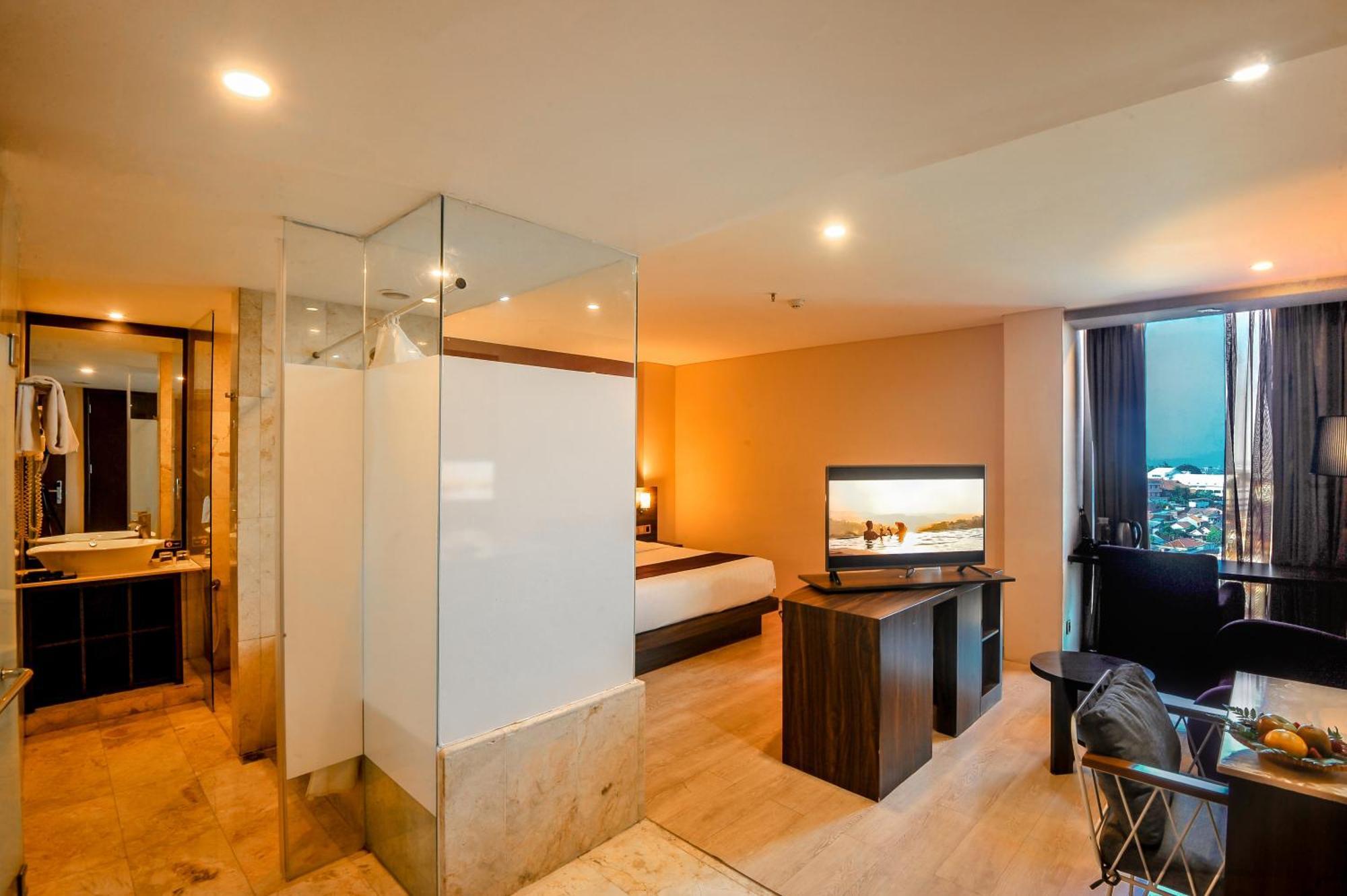 Grand Edge Hotel Semarang Eksteriør billede