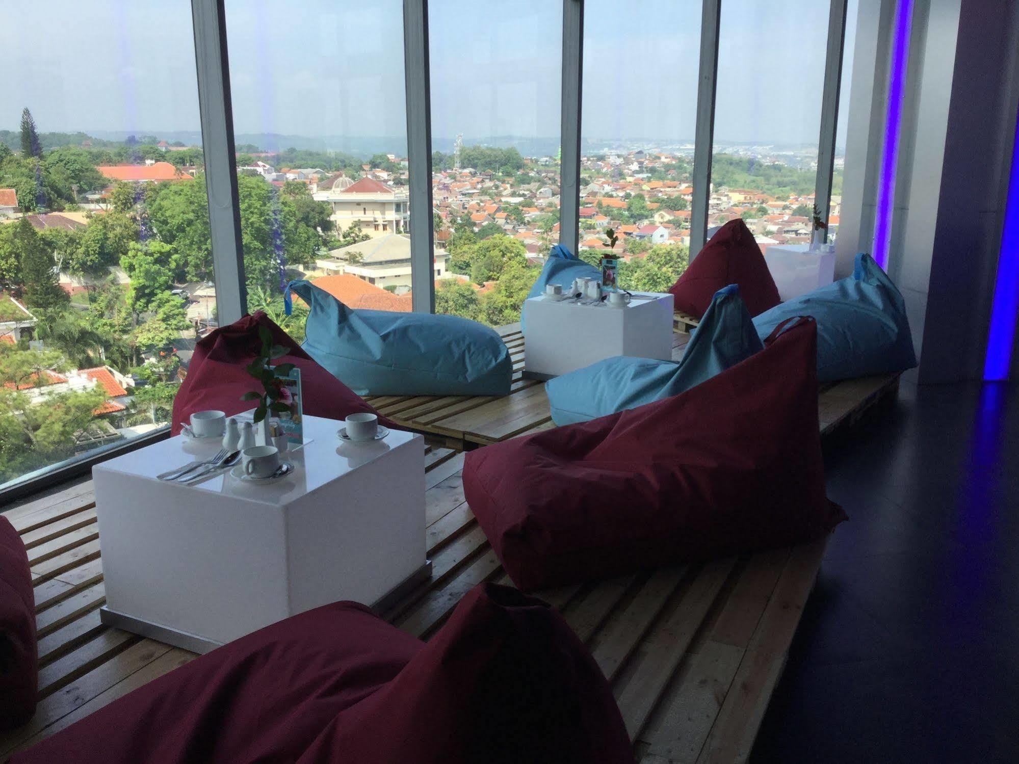 Grand Edge Hotel Semarang Eksteriør billede